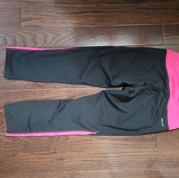Women's xs Nike Leggings - Picture 3 of 3